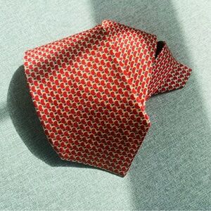Neo Bill Blass Tie Necktie Red Gold Geometric Abstract 100% Silk Office Formal